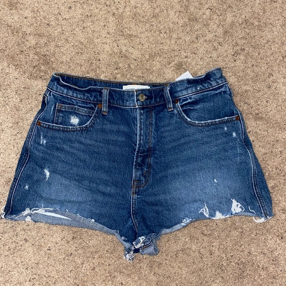 Abercrombie & Fitch | Shorts | Abercrombie Fitch Ultra High Rise Mom Jean Short | Poshmark